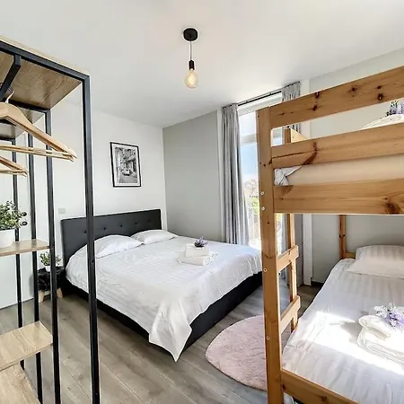 Flat Monte Carlo - *